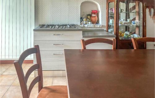 Caramanico Terme House | Lovely Apartment In Caramanico Terme