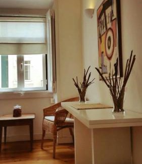 Linda-a-Velha Apartment | Lovely Apartment near Belém