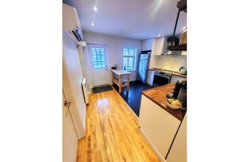 Sainte-Marie Apartment | Lovely apartment with garden, barbecue - King bed