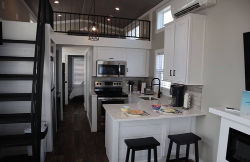 Sandusky Cottage | Lovely Bayfront Cottage #28, Beautiful Waterfront Views