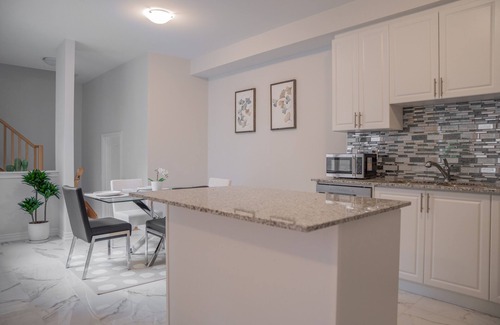 Markham Bed & Breakfast | Lovely Bedroom