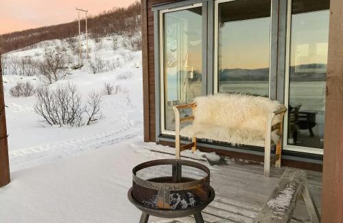 Karlsy House | Lovely Cabin Amidst Bustling Wildlife