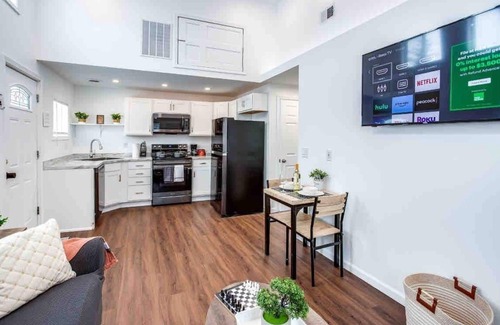Rochester Apartment | {Lovely Casita w/King Bed mins DTWN}