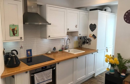 Oval Apartment | Lovely central one bedroom flat with outdoor space, Kennington