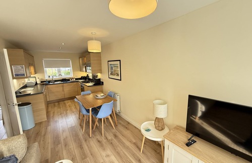 Filey Cottage | Lovely Coastal Cottage - Sleeping 4 in 2 bedrooms - Pool and Beach Access Included.
