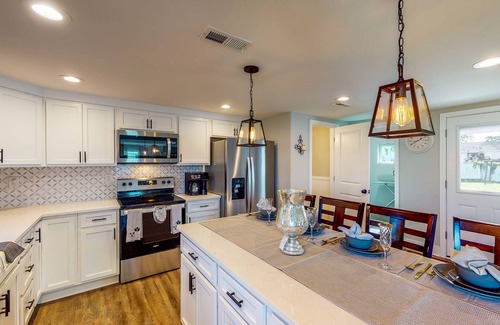 Parkville House | Lovely colonial-style home with pool access, firepit & large yard - dog-friendly