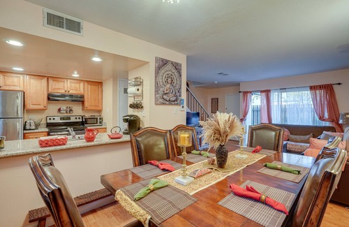 Concord House | Lovely Concord Townhome Retreat w/Community Pool!