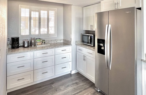 Mission Hills Townhomes Condo | Lovely condo with desert views, on site golf, heated pool, & fitness center
