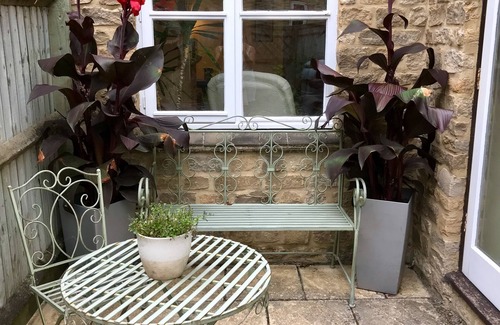 Clanfield House | Lovely Cottage