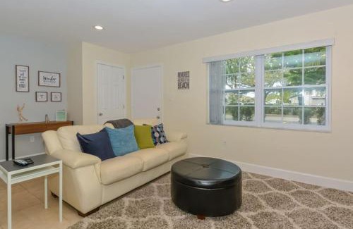 South Sarasota House | Lovely Cottage near the Beach and Downtown Sarasota
