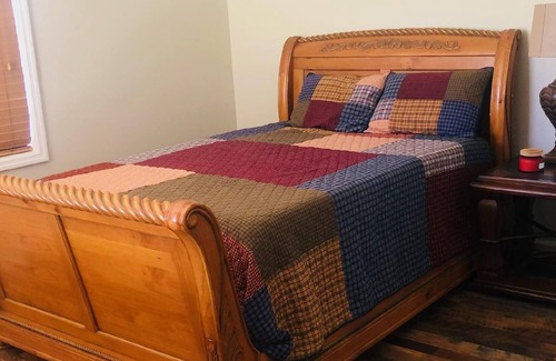 Grady Cabin | Lovely country setting on 40+ acres of private land.