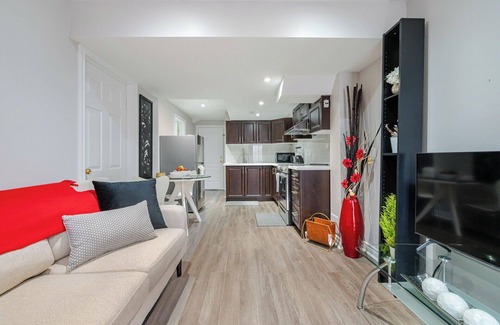 Brampton Apartment | Lovely Cozy Private Appartment