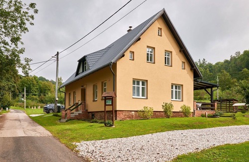 Rudnik Apartment | Lovely apartment for 5 guests with WIFI, TV, patio, panoramic view and parking