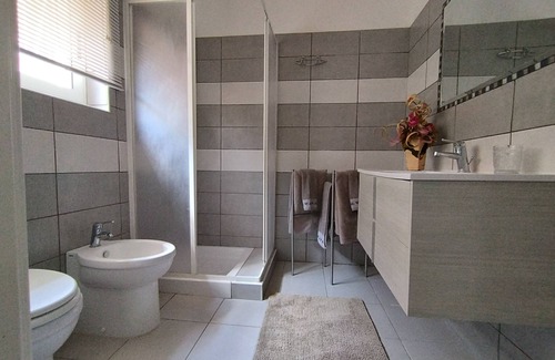 Cisterna di Latina House | Lovely Depandance with use of pool