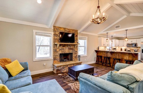 Ellijay House | Lovely Ellijay Vacation Rental Near Wineries