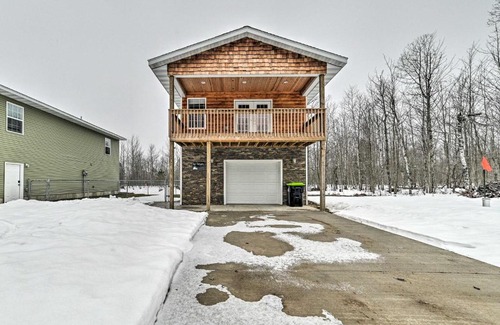 Mancelona House | Lovely Elmira Cabin with Deck, 18 Mi to Gaylord