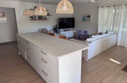 Suffolk Park House | Lovely Family Home-walking distance to Suffolk Beach/5min drive to Byron Bay