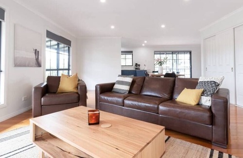 Binalong Bay House | Lovely Family Home in Binalong Bay with Bike Shed