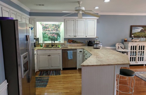 Troutman House | Lovely Family Home With Gorgeous Views