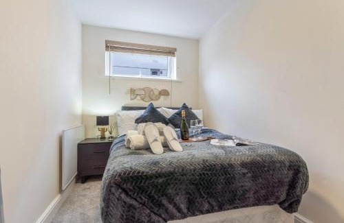 Redhill Apartment | Lovely flat near Gatwick Airport