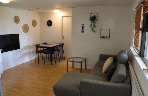 Hafnarfjordur Apartment | Lovely fully equipped apartment with free parking