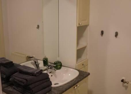 Hafnarfjordur Apartment | Lovely fully equipped apartment with free parking