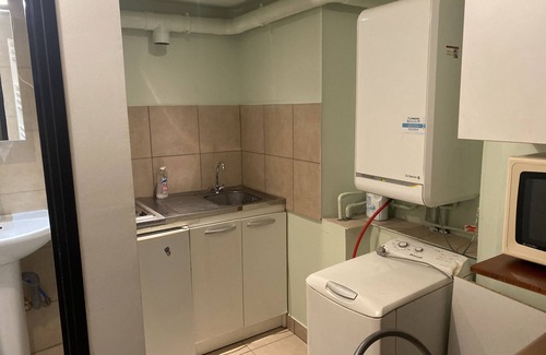 Angerville Apartment | Lovely furnished Studio 15 minutes from Etampes and close to all amenities!