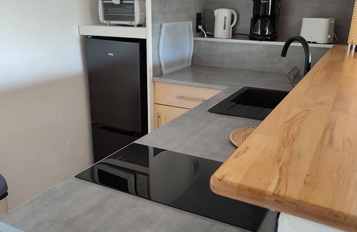 Mandelieu-La-Napoule Apartment | Lovely ground floor villa in an estate with heated swimming pool