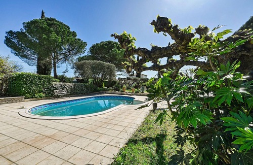 Saint-Julien-les-Rosiers House | Lovely home in Saint-Julien-les-Rosie
