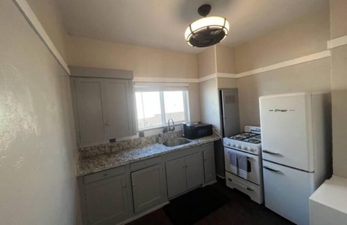 West University Apartment | Lovely Historic 2 suites, 4 Beds, 2 Kitchens & free parking