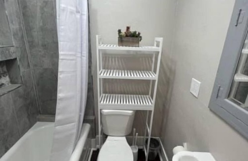 West University Apartment | Lovely Historic 2 suites, 4 Beds, 2 Kitchens & free parking