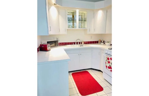 Whittier Apartment | Lovely Historic Apt Central Boulder 2 Blocks from Pearl St
