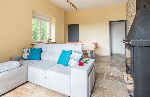Dompierre-les-Ormes House | Lovely holiday home in Dompierre Les Ormes with bubble bath