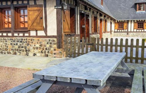 Saint-Etienne-l'Allier House | Lovely Home In Saint-Etienne-L'allier