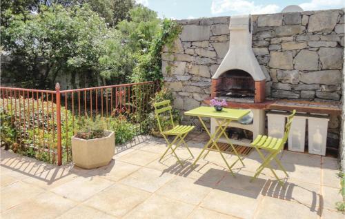 Cazevieille House | Lovely Home In Cazevieille With Kitchen