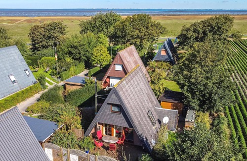 Friedrichskoog-Spitze House | Lovely home in Friedrichskoog with WiFi