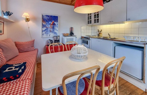 Hono House | Lovely home in Hönö with harbor view