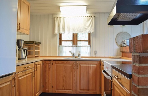 Juelsminde House | Lovely home in Juelsminde with kitchen