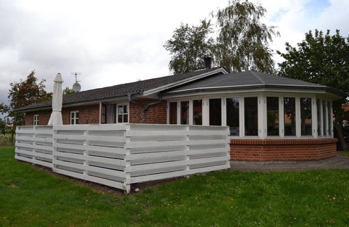 Juelsminde House | Lovely home in Juelsminde with kitchen
