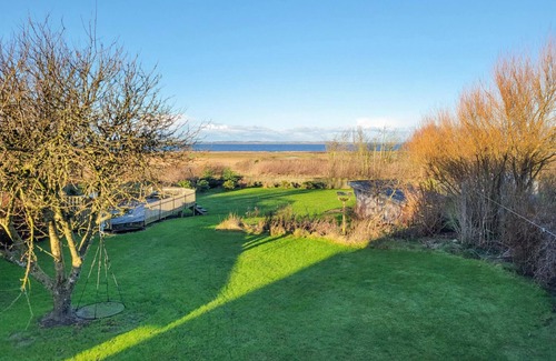 Karby House | Lovely home in Karby with WiFi