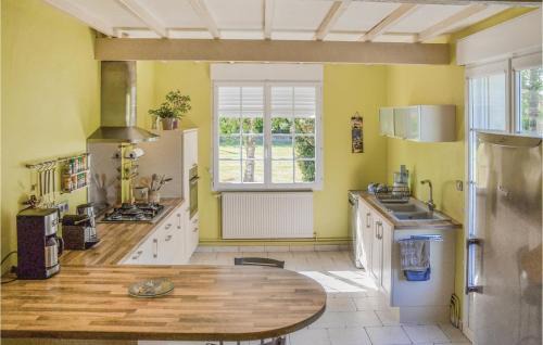 Montreuil-Bellay House | Lovely Home In Montreuil Bellay
