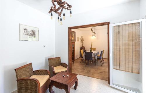 Muc House | Lovely Home In Ramljane