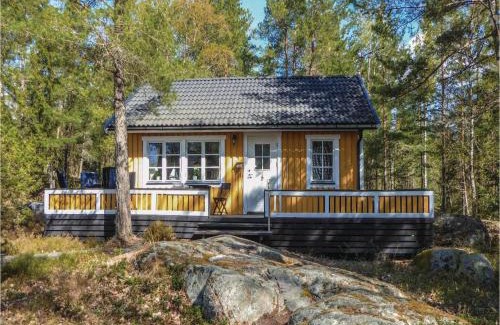 Storgardet-Tallasen-Tostero House | Lovely Home In Strängnäs With Kitchen