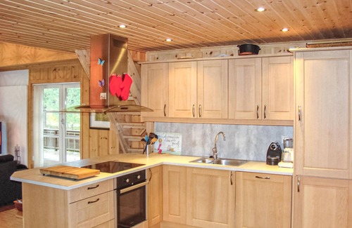 Kviteseid House | Lovely home in Vrådal with sauna