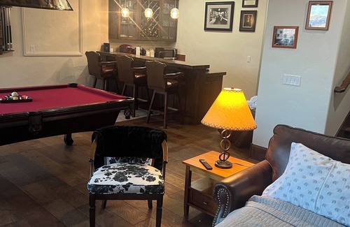 Kamas Apartment | Lovely home suite that sleeps 8 in Kamas with WiFi access with private entrance.