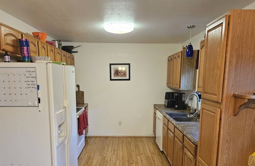 St. Robert House | Lovely home with a huge yard and pool, just minutes outside of Fort Leonard Wood