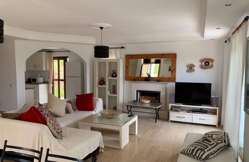 Islamlar Villa | Lovely Infinity Pool 4km Kalkan Fab Views 4 Storeys Licence 07-6870 Sleeps 10