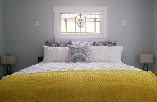 Berwyn Apartment | Lovely King & Queen Suites | 1sr Flr Unit