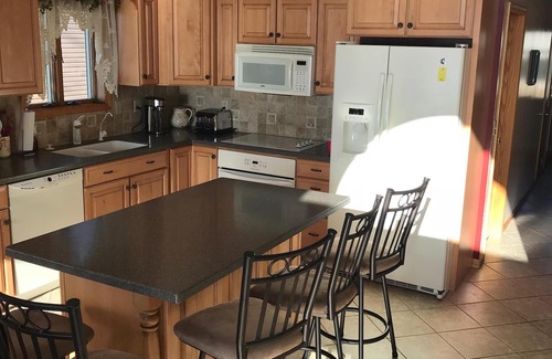 Willmar House | Lovely Lake Home on Eagle Lake