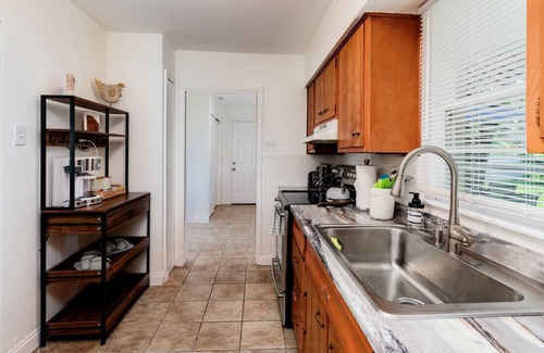 Airport Township House | Lovely Landing Pad near Lambert Airport 3 bed 1.5 bath